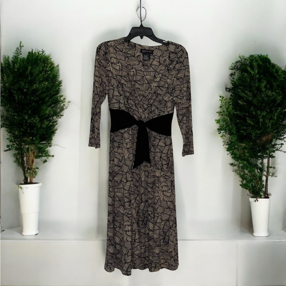 Jones New York Black and Cream Ruffled Sheath Dress